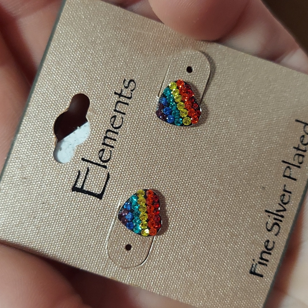 Rainbow heart earrings ⭐